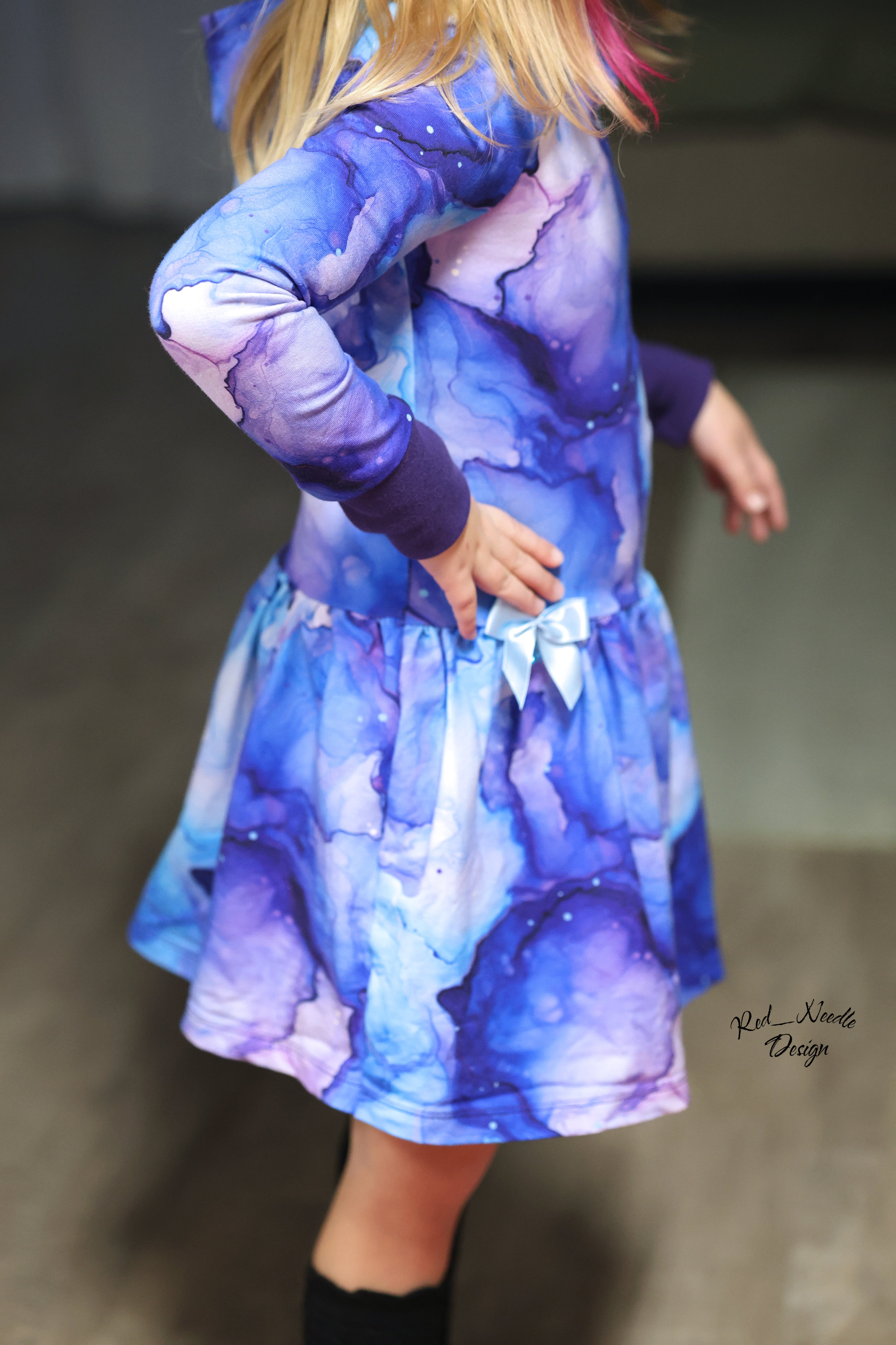 Lila blau Neon Alkohol Dauervorbestellung